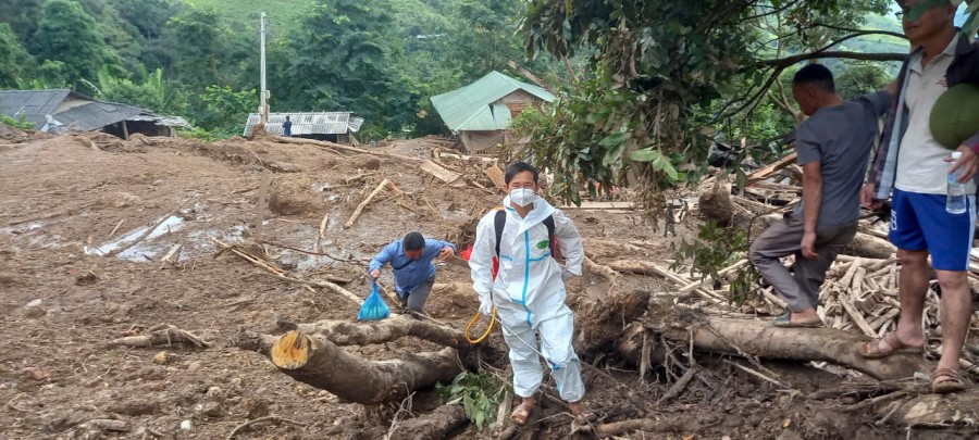 Phun khử khuẩn môi trường bằng hoá chất